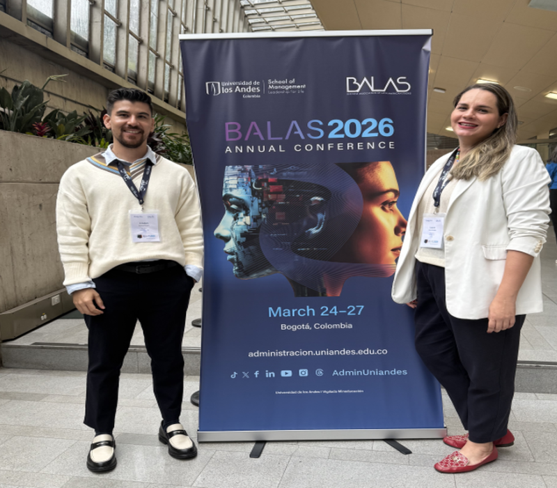 Cristian Bedoya Dorado y Laura Salas Arbeláez en el BALAS 2026, conferencia celebrada en Bogotá.